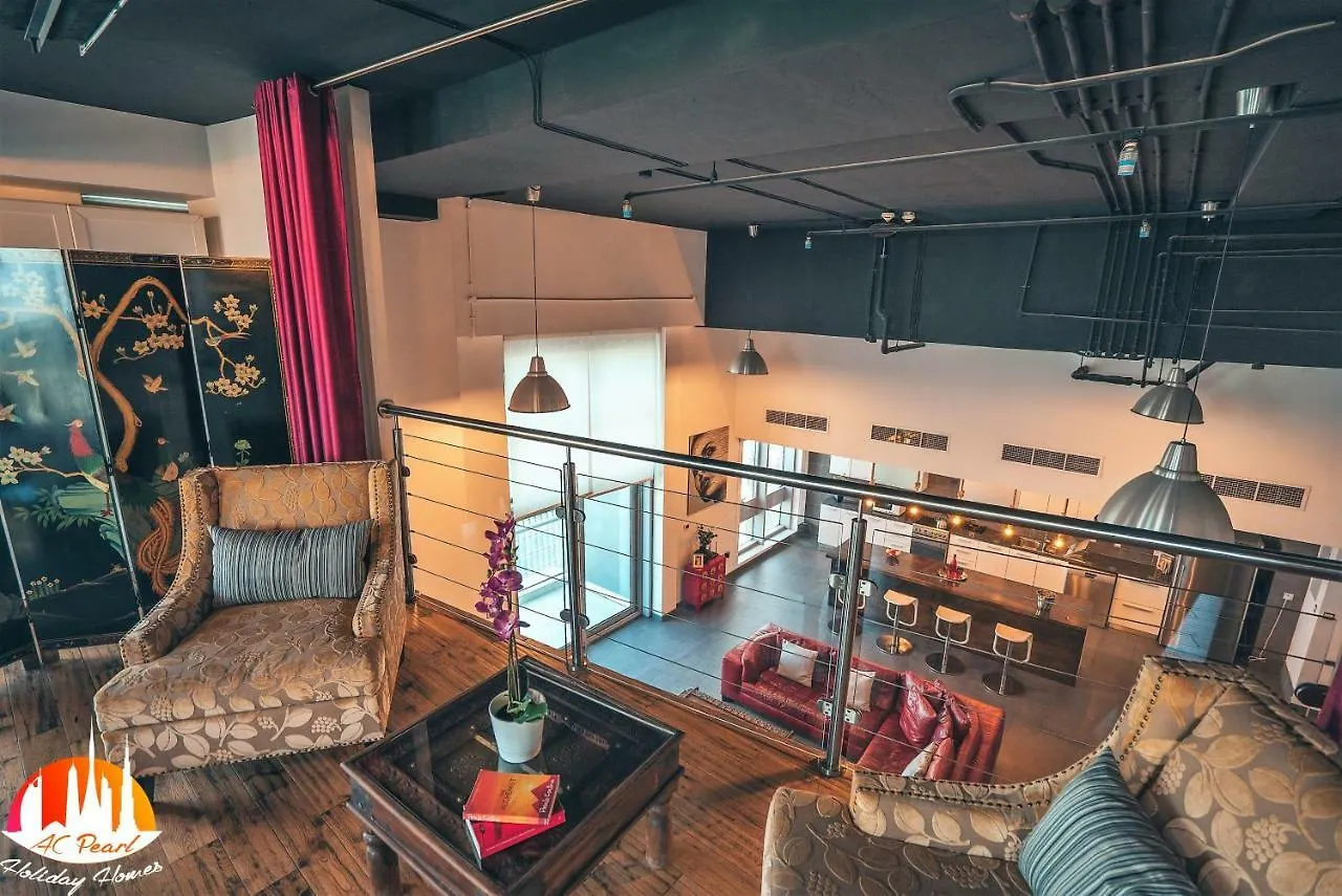 A C Pearl Holiday Homes - The Loft With Burj Khalifa View Dubái